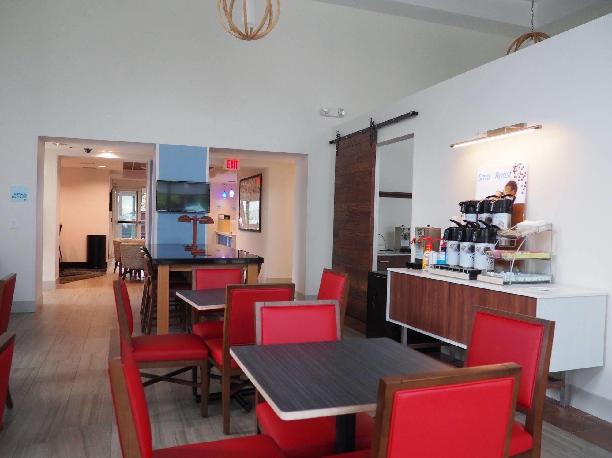 Holiday Inn Express Hotel & Suites Jacksonville North-Fernandina By Ihg Yulee Buitenkant foto